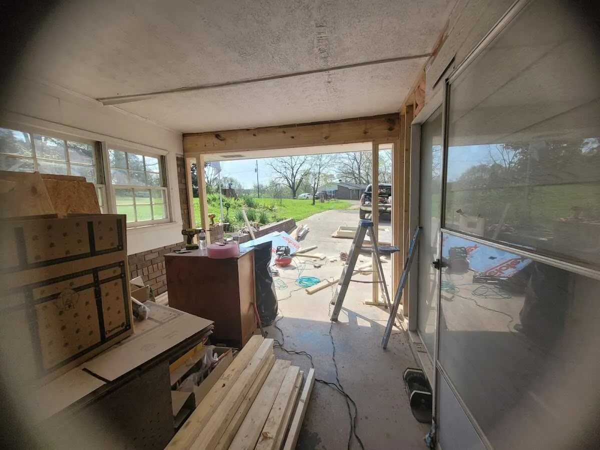 Air movers and dehumidifier for Water Mitigation Services in Hot Springs Village